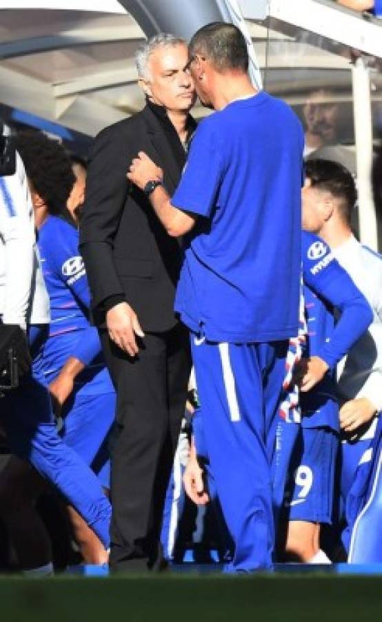 ¡Se calentó! Las imágenes de la pelea de Mourinho con el asistente del Chelsea