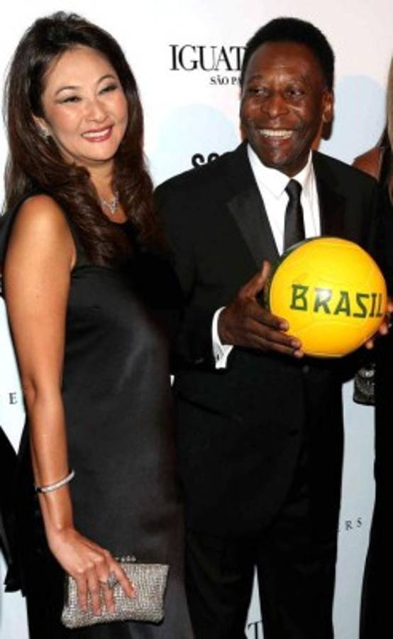 Las novias de Pelé.