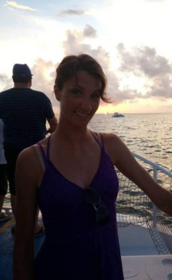 Así es Kathryn Nesbitt, la guapa árbitra que estuvo en el Olimpia - Comunicaciones de la Concacaf League