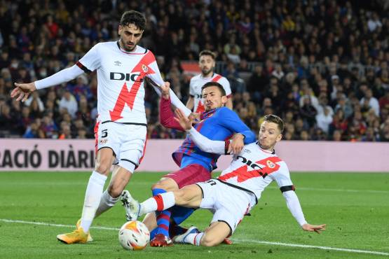 ¡La Xavineta se punchó! Barcelona cae ante Rayo y pierde por primera vez tres juegos al hilo en el Camp Nou