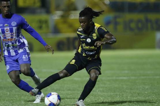 El defensor coloneño desde febrero del 2022 no ve acción profesional.