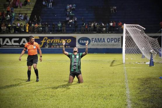 Rodrigo de Olivera marcó su segundo gol del torneo con el Juticalpa FC.