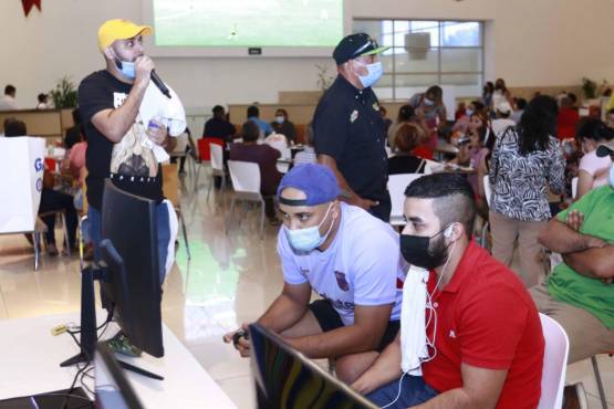 La intensidad de las semifinales fue tal, que los jugadores pasaron buena parte de los partidos al borde sus sillas.