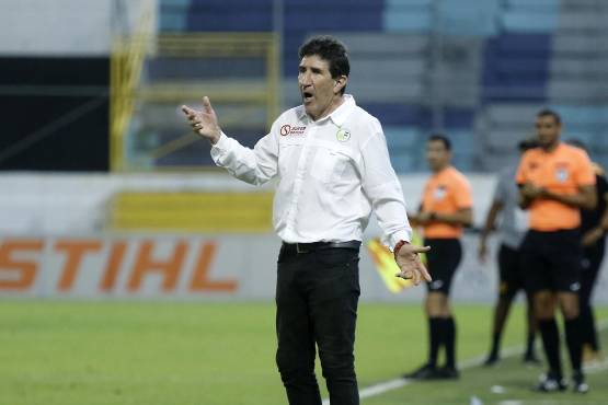 Héctor Vargas salvó del descenso al Juticalpa FC.