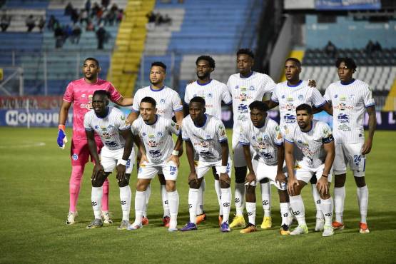 ¿Fichará por otro club? Panameño Rolando Blackburn no define su futuro con el Victoria y las ofertas que ha recibido