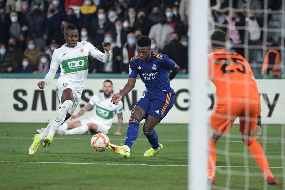 ¡Con un hombre menos, Real Madrid remonta al Elche en la prórroga y avanza a cuartos de Copa del Rey!