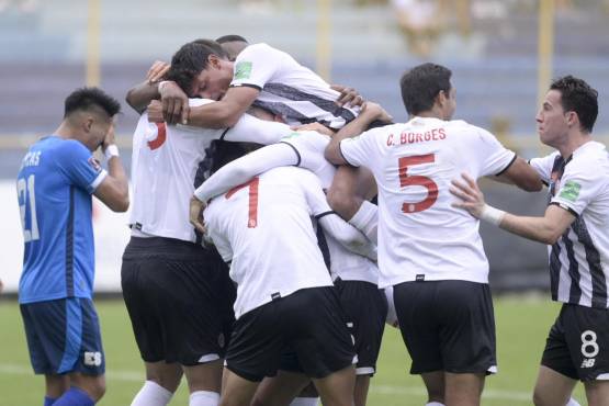 Luis Fernando Suárez orgulloso de dirigir a Costa Rica y lanza dardo a Manfred Ugalde tras vencer a El Salvador en el Cuscatlán
