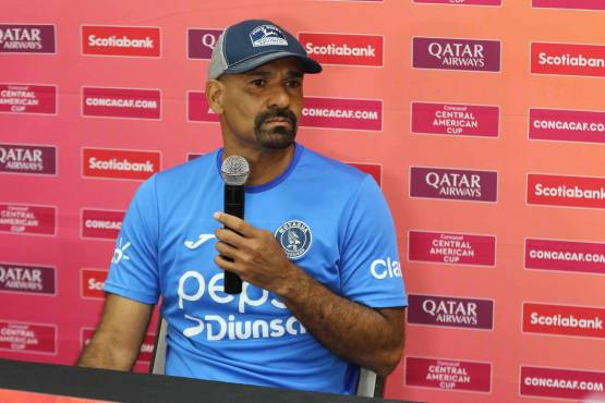 Ninrod Medina habla de su duelo con Humberto Rivera en el Motagua-Olancho y la situación que preocupa de Yeison Mejía