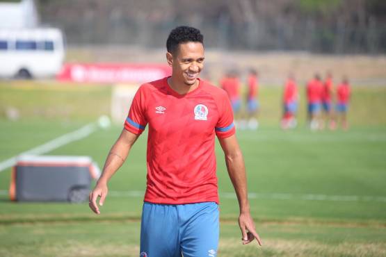 Yan Maciel busca consolidarse como titular con el Olimpia, pero le está costando. FOTO: Andro Rodríguez