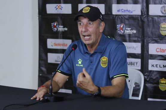 ¿Seguirá Perelló como portero titular? Miguel Falero responde y aclara si Aceituno está ‘borrado’ en Real España