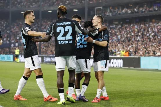 El Leverkusen da un golpe de autoridad en la Champions League. Foto: EFE.