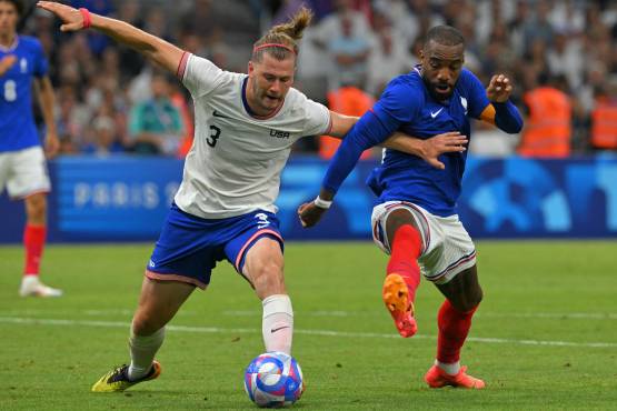 Estados Unidos fue goleado por Francia en los Juegos Olímpicos. Foto: AFP.
