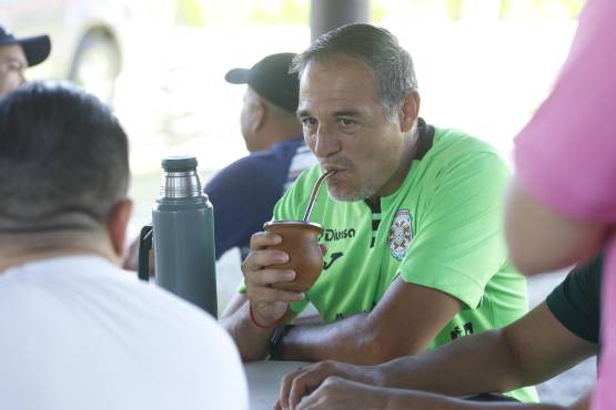 ’La Tota’ Medina, como buen argentino, no puede vivir sin su mate diario.