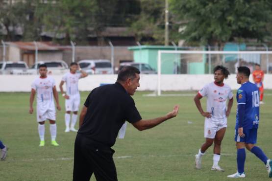 Victoria vuelve al triunfo y se tambalea el puesto de Horacio Londoño en Real Sociedad