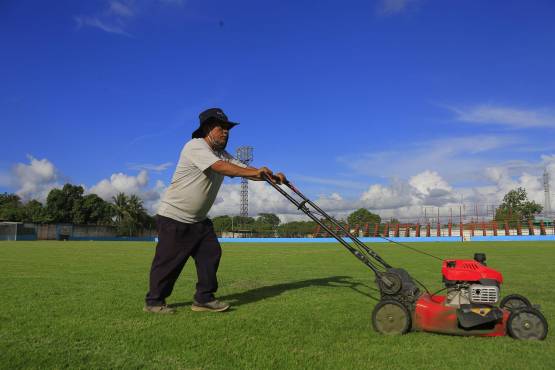 En el transcurso de la semana el estadio Rubén Deras ha recibido un buen mantenimiento.