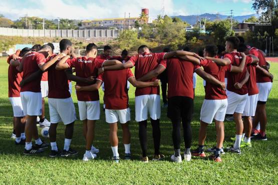 Carlo Costly y Esdras Padilla reforzarán la selección de Savannah para enfrentar al Olimpia de Pedro Troglio