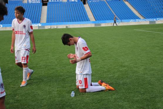 Quién es Héctor Ávila, la promesa del Olimpia que se consagró campeón y goleador en la Donosti Cup sub 15 en España