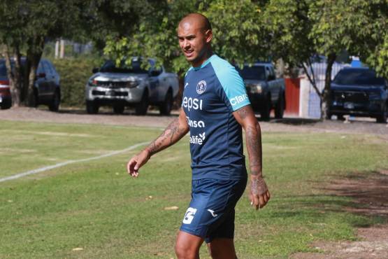 Diego Ledesma recién firmó contrato con Motagua.