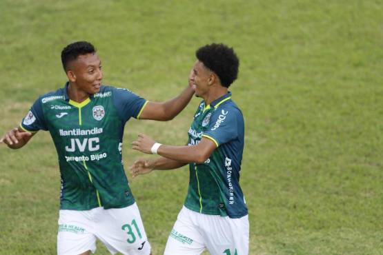 Javier Arriaga anotó el 2-0 con el que Marathón liquidó al Vida. FOTO: Neptalí Romero