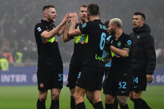 Inter de Milán sigue líder y obliga a los rivales a ganar: Así marcha la tabla de posiciones en Italia