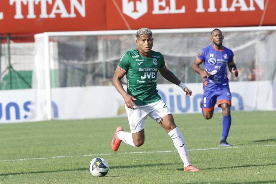 Iván Anderson fue otro de los jugadores con un buen rendimiento en Marathón que saldría del club.