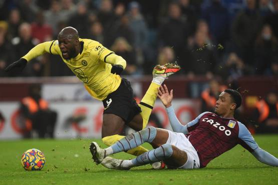 Jorginho y Lukaku se inspiran y ayudan al Chelsea a conseguir un sufrido triunfo ante el Aston Villa