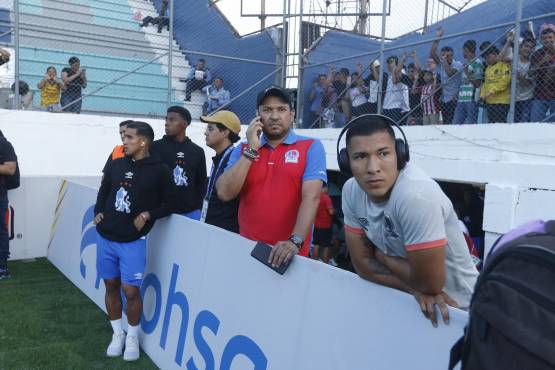 Los jugadores del Olimpia disfrutan de la previa.