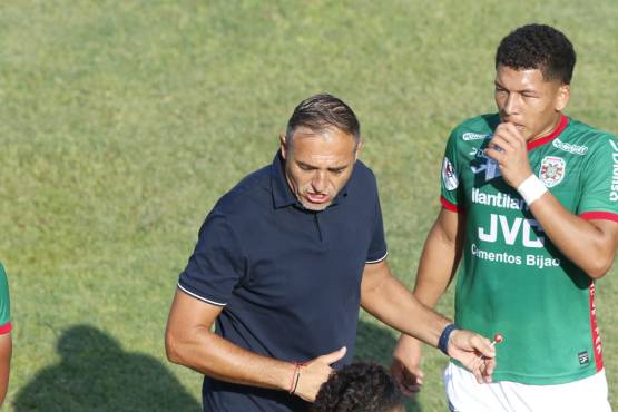 Medina le ha dado total confianza al joven Jonathan Bueso.
