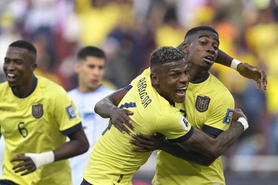 Ecuador derrotó a la Uruguay de Bielsa y vuelve a la vida, aunque sus tres puntos no sumarán en la tabla de posiciones