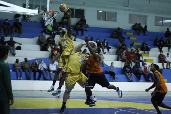 Bip de Roatán se corona campeón del Torneo Centroamericano de baloncesto realizado en San Pedro Sula