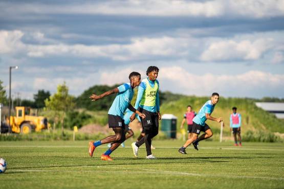 Bryan Róchez se ha ganado la confianza de Reinaldo Rueda a base de goles. Foto: FFH.