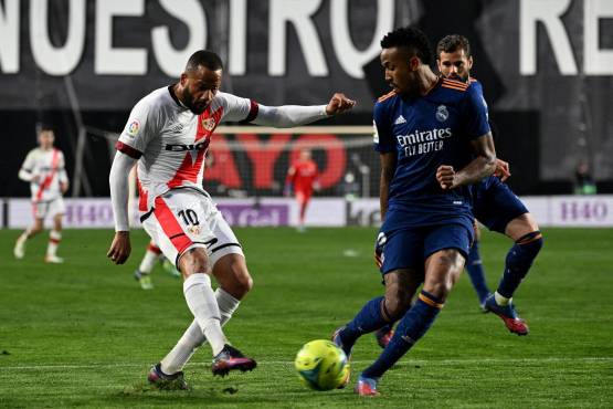 ¡Los salvó el “Gato”! Benzema le da el triunfo al Real Madrid contra Rayo para sacarle más ventaja al Sevilla en la tabla
