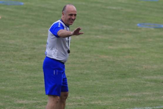 Cuerpo tÃ©cnico de FabiÃ¡n Coito- SelecciÃ³n nacional de fÃºtbol de Honduras 2019 - Miguel Falero asistente tÃ©cnico - SebastiÃ¡n Urrutia, preparador fÃ­sico- Arnold Cruz, nuevo asistente tÃ©cnico-