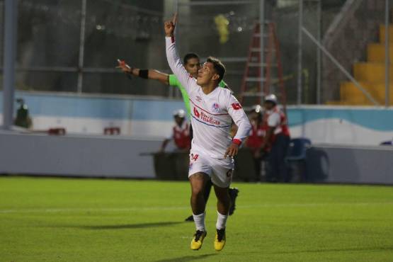 Kevin López no brilló como quería con la camiseta del Olimpia.