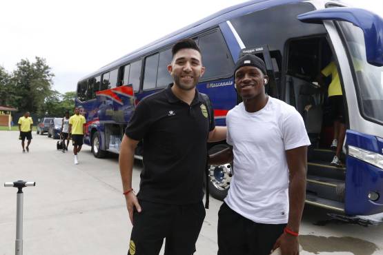 Erick Vargas y Franklin Flores posan para el lente de Diario Deportivo Diez.