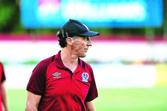 Pedro Troglio se convirtió en el azote del Motagua desde que llegó.