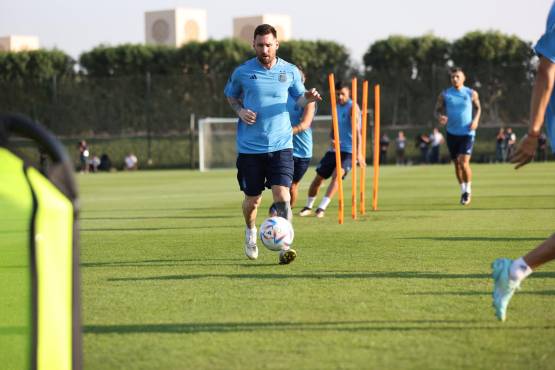 Messi se reporta listo para el partido ante Arabia Saudita en el Mundial de Qatar 2022.