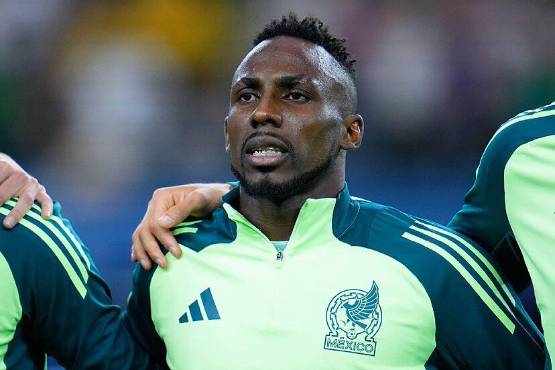 Julián Quiñones juega ahora para el Al-Qadisiyah Football Club de la Saudi Pro League.