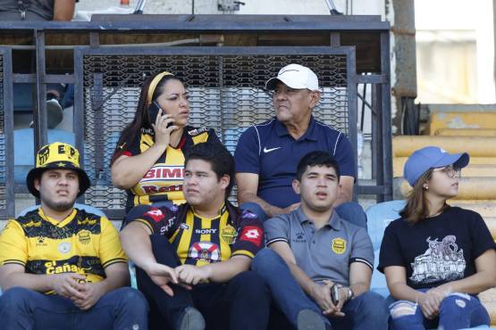 ¡Real España se deshizo del Marathón en el derbi sampedrano y se sacude la paternidad!