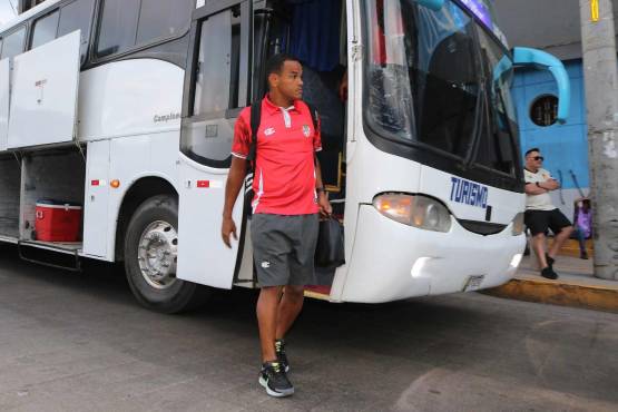 ¡Sorpresa en Liga Nacional! El Olimpia de Espinel se desinfla y el último de la tabla, Real Sociedad, le saca el empate