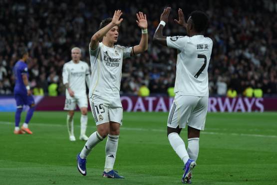 Vinicius silencia las críticas y Mbappé sigue imparable: Real Madrid receta al Mónaco la paliza de la Champions League