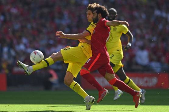 Enfrentamiento entre Chelsea y Liverpool en la Premier League.