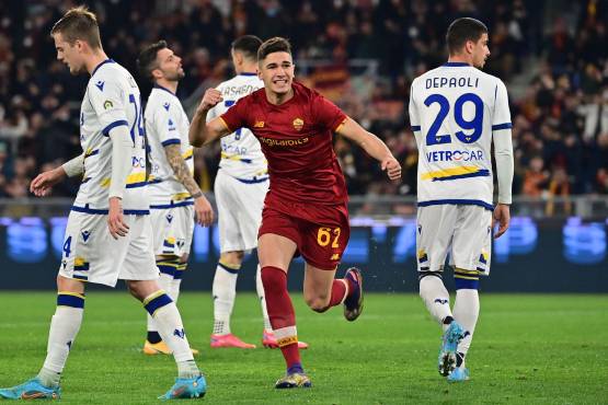 La Roma consiguió un empate 2-2 ante el Hellas Verona.