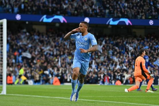 El City encontró el 2-0 gracias a Gabriel Jesus cuando se jugaba el minuto 10.