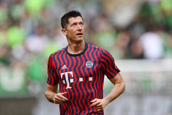 Lewandowski se entrena con el Bayern Munich a la espera de definir su futuro profesional.