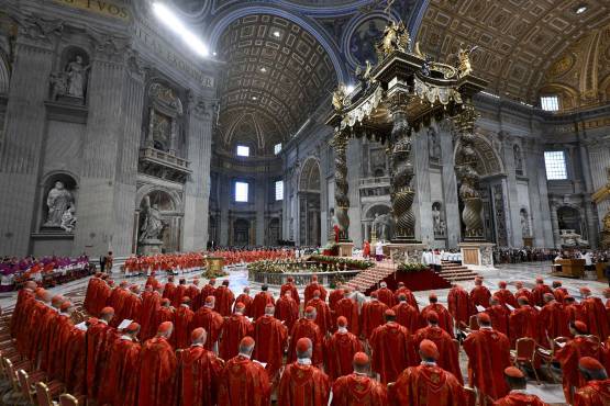 ¿Quién será el nuevo Papa? Comienza la procesión de los cardenales a la Capilla Sixtina para el inicio del cónclave