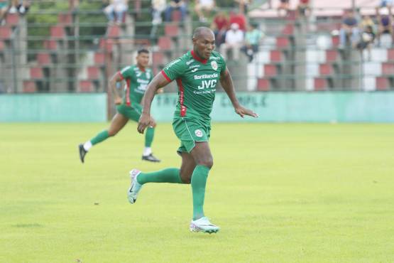 Juan Luis Anangonó, futbolista ecuatoriano Marathón, todavía no anota con el monstruo.