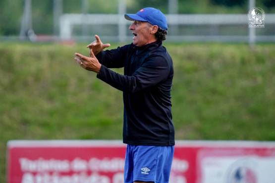 Troglio al descubierto: su nuevo salario, jugador de Olimpia que más le llama, su pelea con Beckeles y el recado a Rodrigo Auzmendi