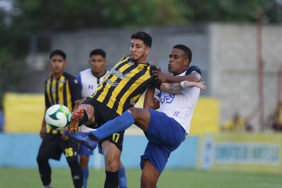 Pedro Báez llegó al Real España en sustitución del delantero mexicano Omar Rosas. FOTO: Neptalí Romero.