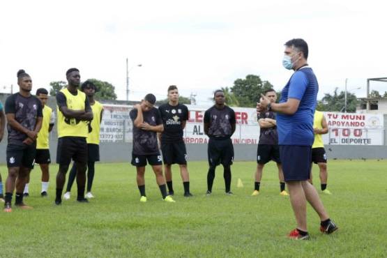 Honduras Progreso iniciÃ³ pretemporada con el uruguayo Fernando Araujo con la mente en salvarse - El Honduras Progreso comenzÃ³ con sus trabajos de pretemporada a un poco mÃ¡s de un mes de iniciar el campeonato Clausura, ahora estÃ¡ bajo el mando del entrenador uruguayo, Fernando Araujo, quien trajo todos sus ayudantes desde sudamÃ©rica-
